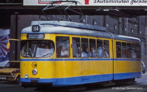 Arnold HN2603D Tram Duewag GT6 one FrontlichT gelb/blau Essen Ep.IV-V  DCC